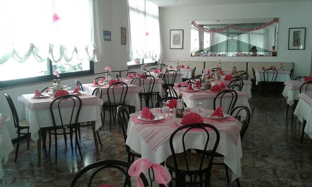 Hotel Granada Cattolica Bagian luar foto
