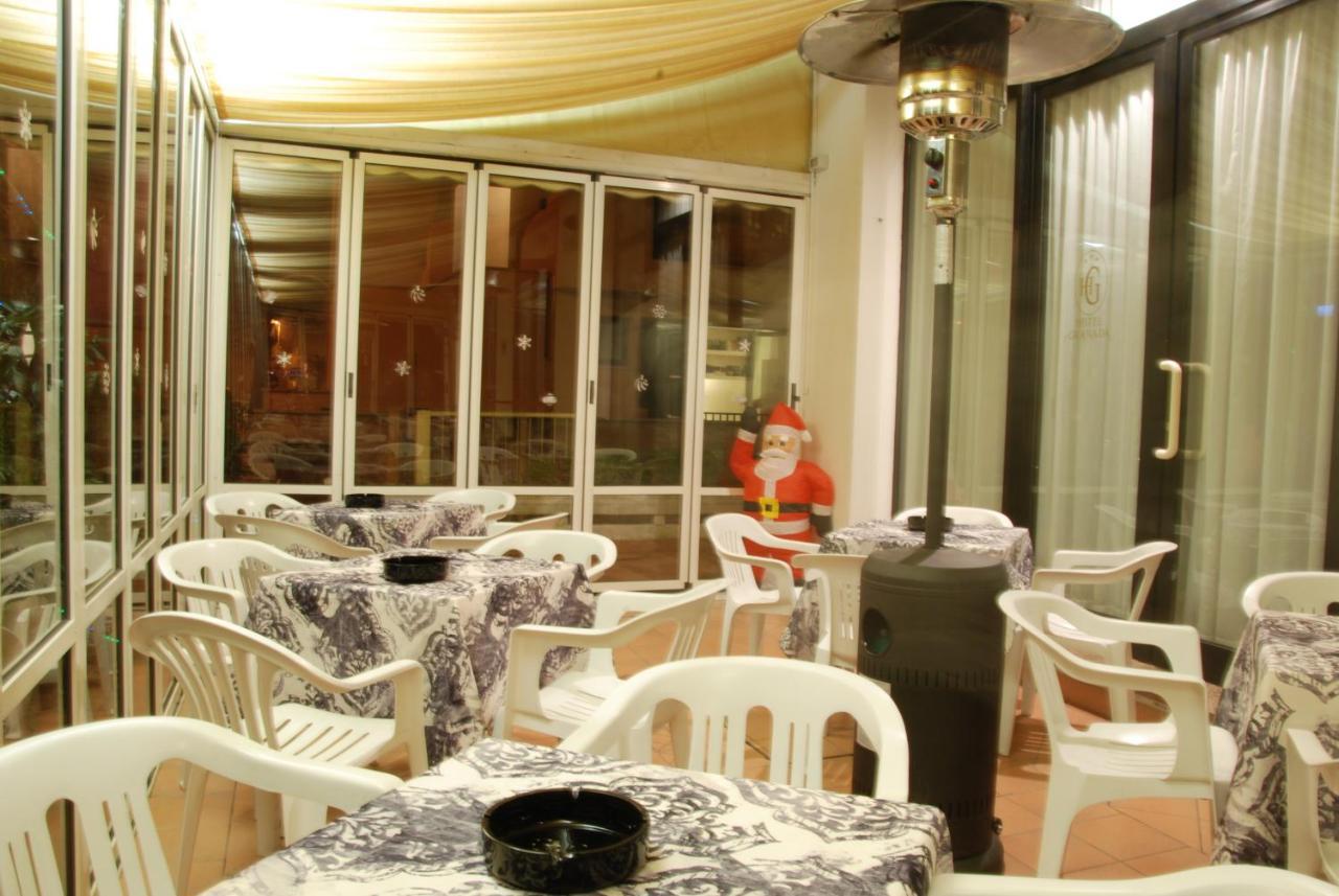 Hotel Granada Cattolica Bagian luar foto