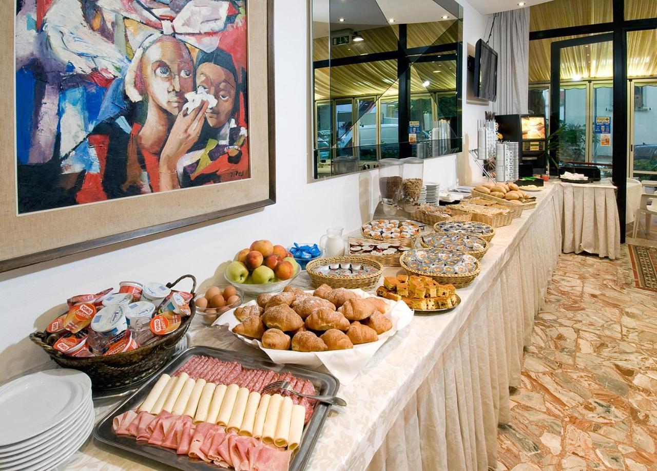 Hotel Granada Cattolica Bagian luar foto