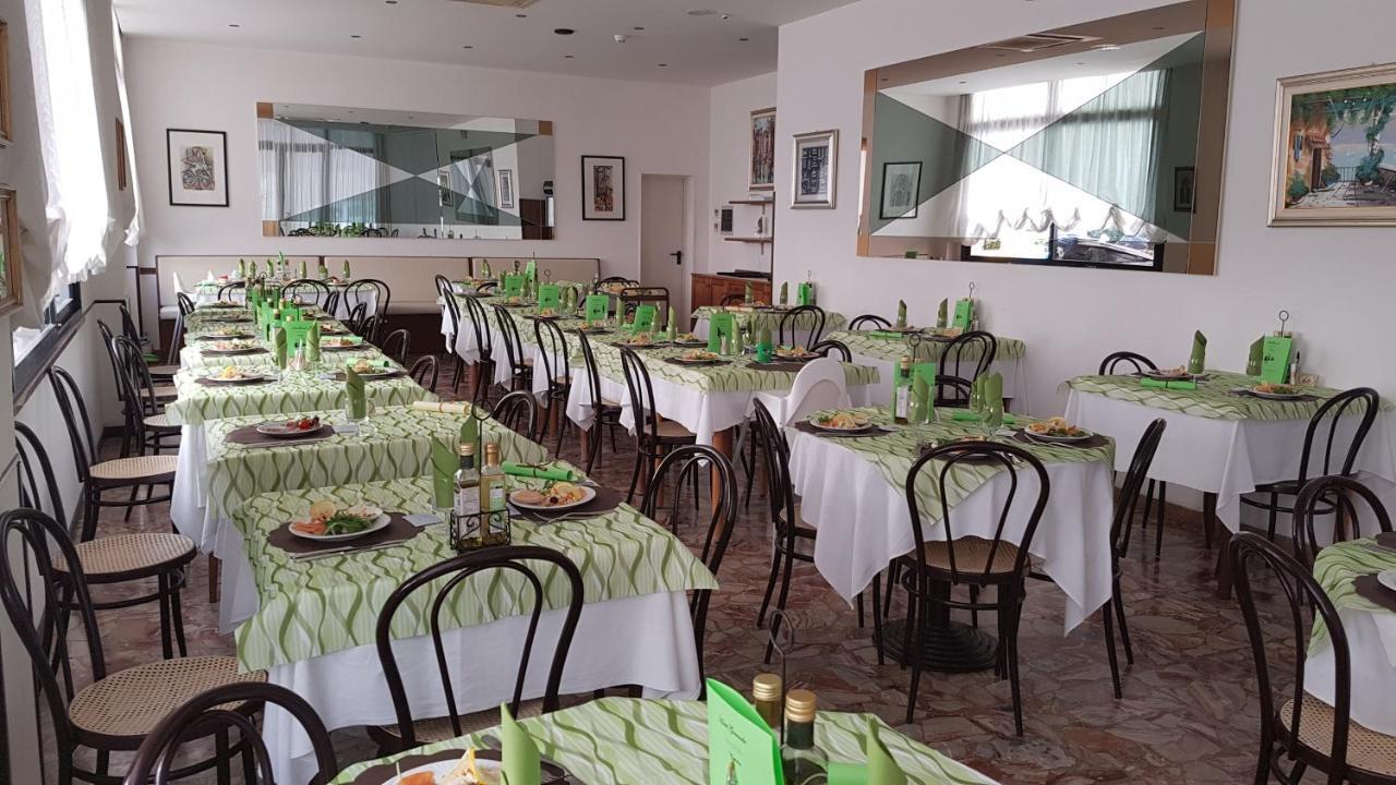 Hotel Granada Cattolica Bagian luar foto