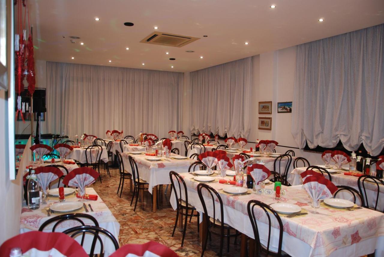 Hotel Granada Cattolica Bagian luar foto