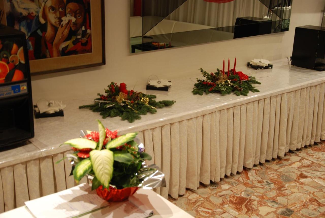 Hotel Granada Cattolica Bagian luar foto