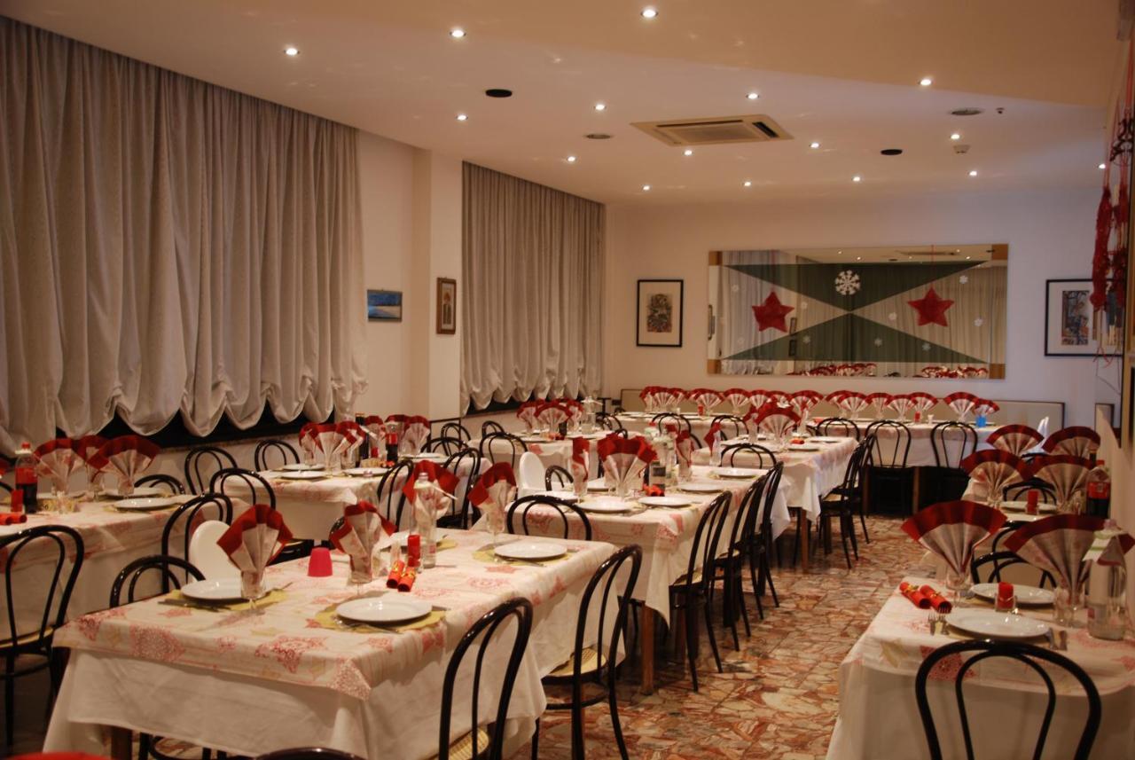 Hotel Granada Cattolica Bagian luar foto