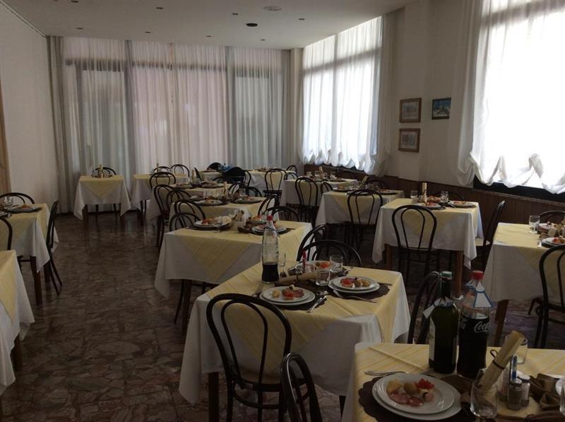 Hotel Granada Cattolica Bagian luar foto