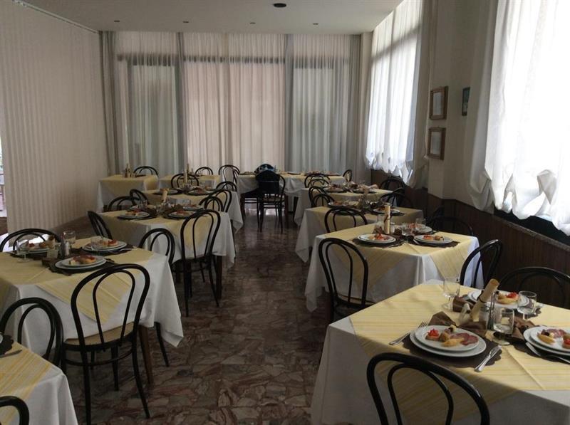Hotel Granada Cattolica Bagian luar foto